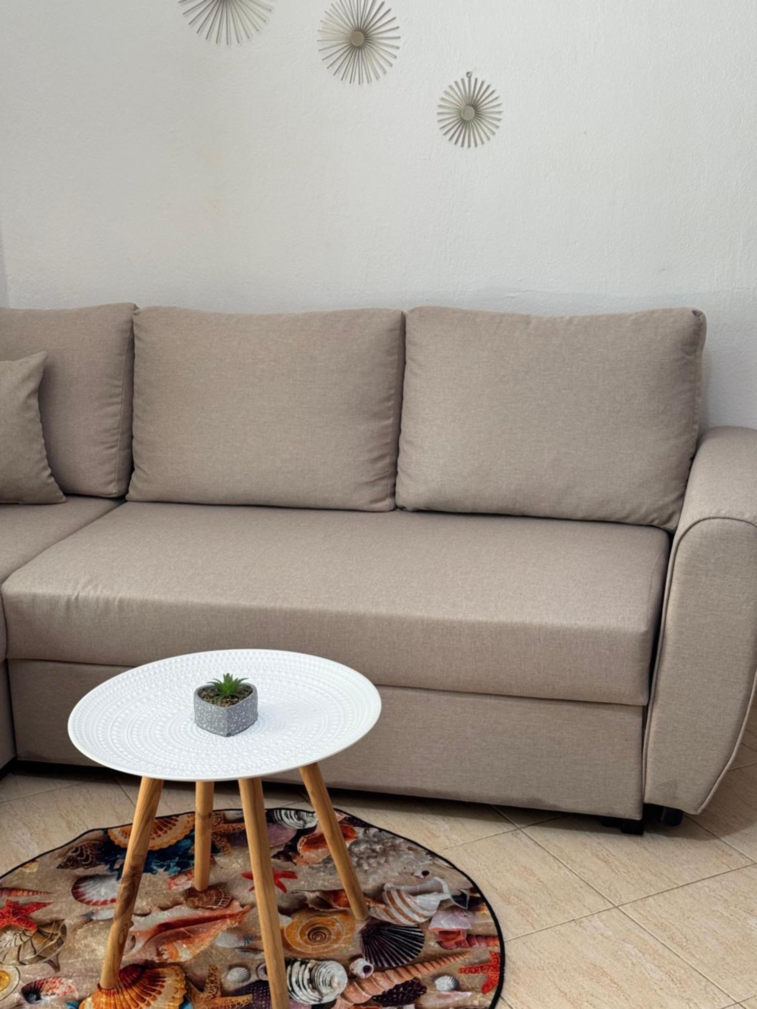 Silent Apartment Golem  Kültér fotó